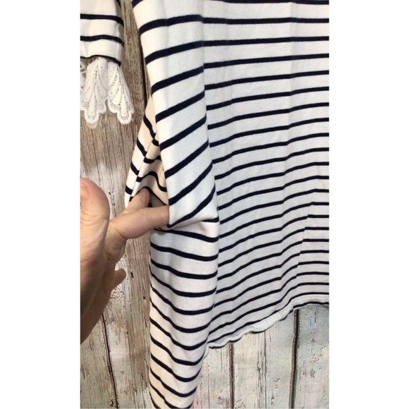 ELLISON Size Small Sweatshirt Dress with Lace Accents Black & White Striped ~ Po - Picture 2 of 11